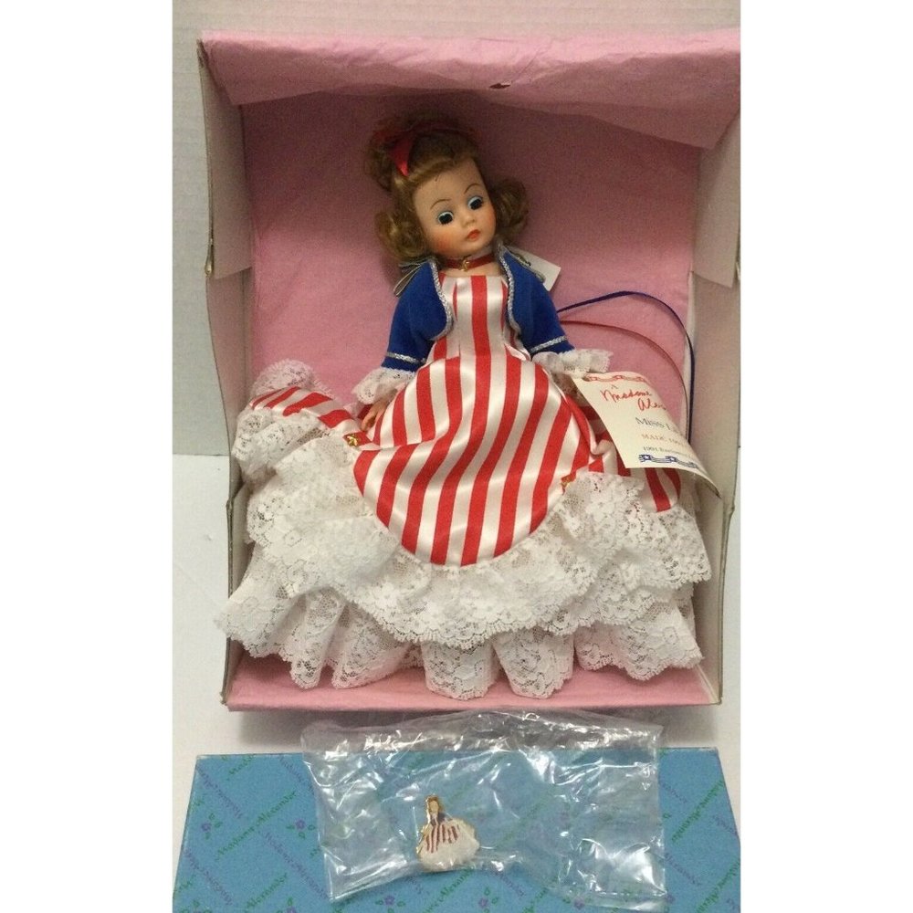Madame Alexander MADC 1991 Club Doll- Miss Liberty with box And Pin